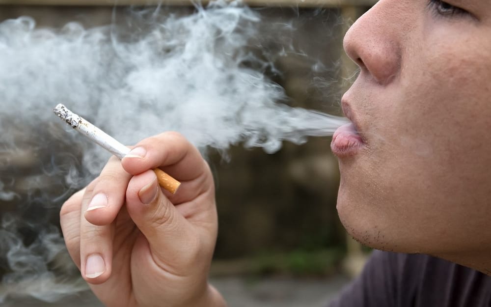 how-smoking-interferes-after-tooth-extraction-Bradford-Dentist