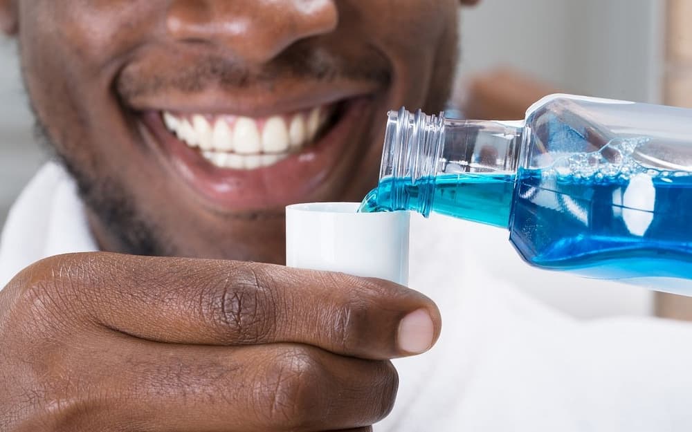 mouthwash-for-teeth-whitening-Bradford-Dentist