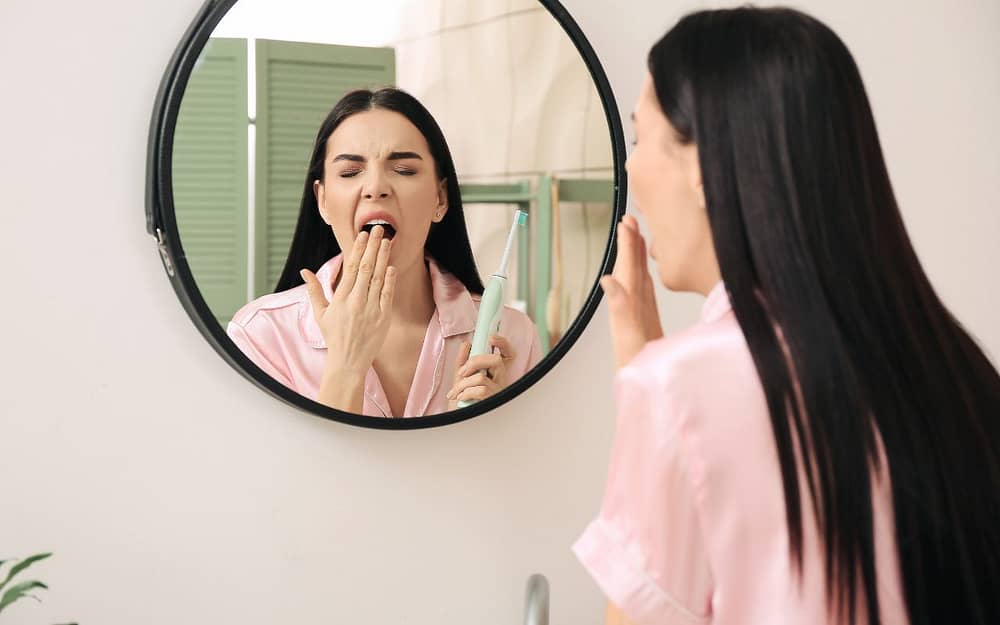 common-oral-hygiene-mistakes-to-avoid-skipping-night-brushing