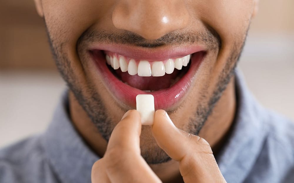 chewing-sugar-free-gum-is-good-for-oral-health